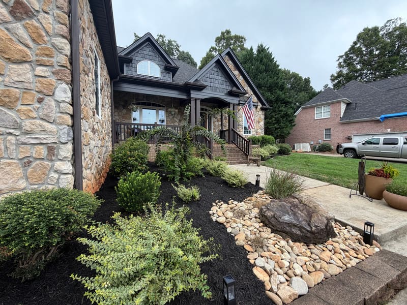 Spencer's Lawn Care work in Mount Holly, NC — photo 10